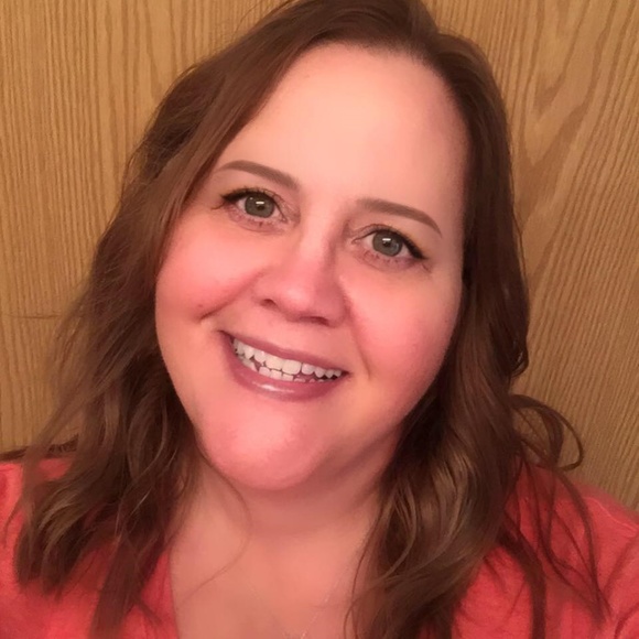 Meet your Posher, Michelle - Picture 2 of 5